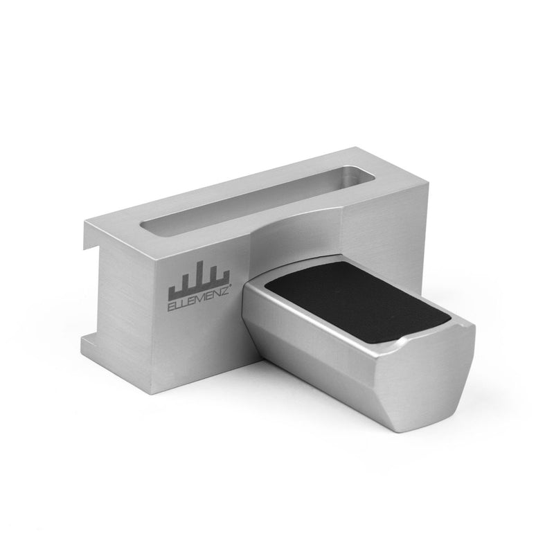 hochwertige Schmuckhalterung in den Farben Silber, Grau, Schwarz